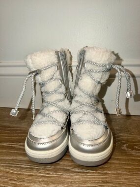 Wonder Nation Kids Sherpa Boots